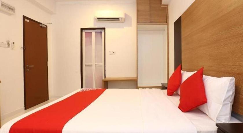 Oyo 89888 Dz Residence Guest House Kota Bharu Eksteriør billede